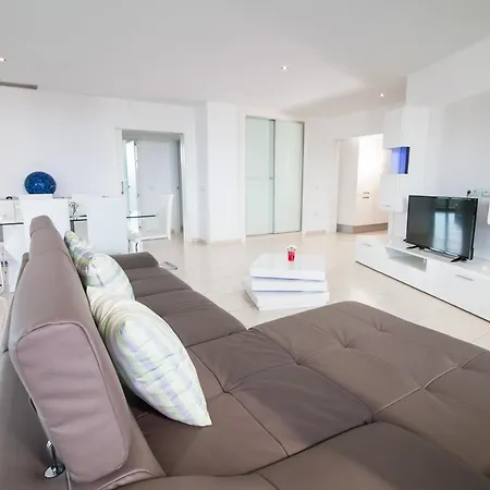 Il Distinto - Luxury Swimming Pool View House Apartment *
